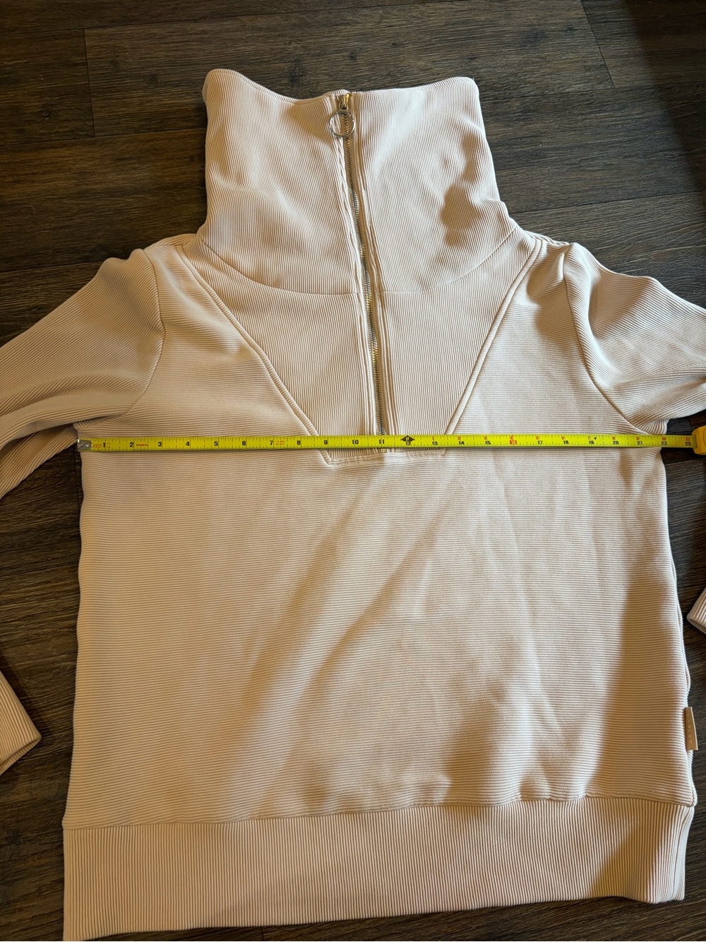 NWOT Varley Women’s Vine Half-Zip Oversized Beige Sweatshirt Size Medium - Picture 8 of 8